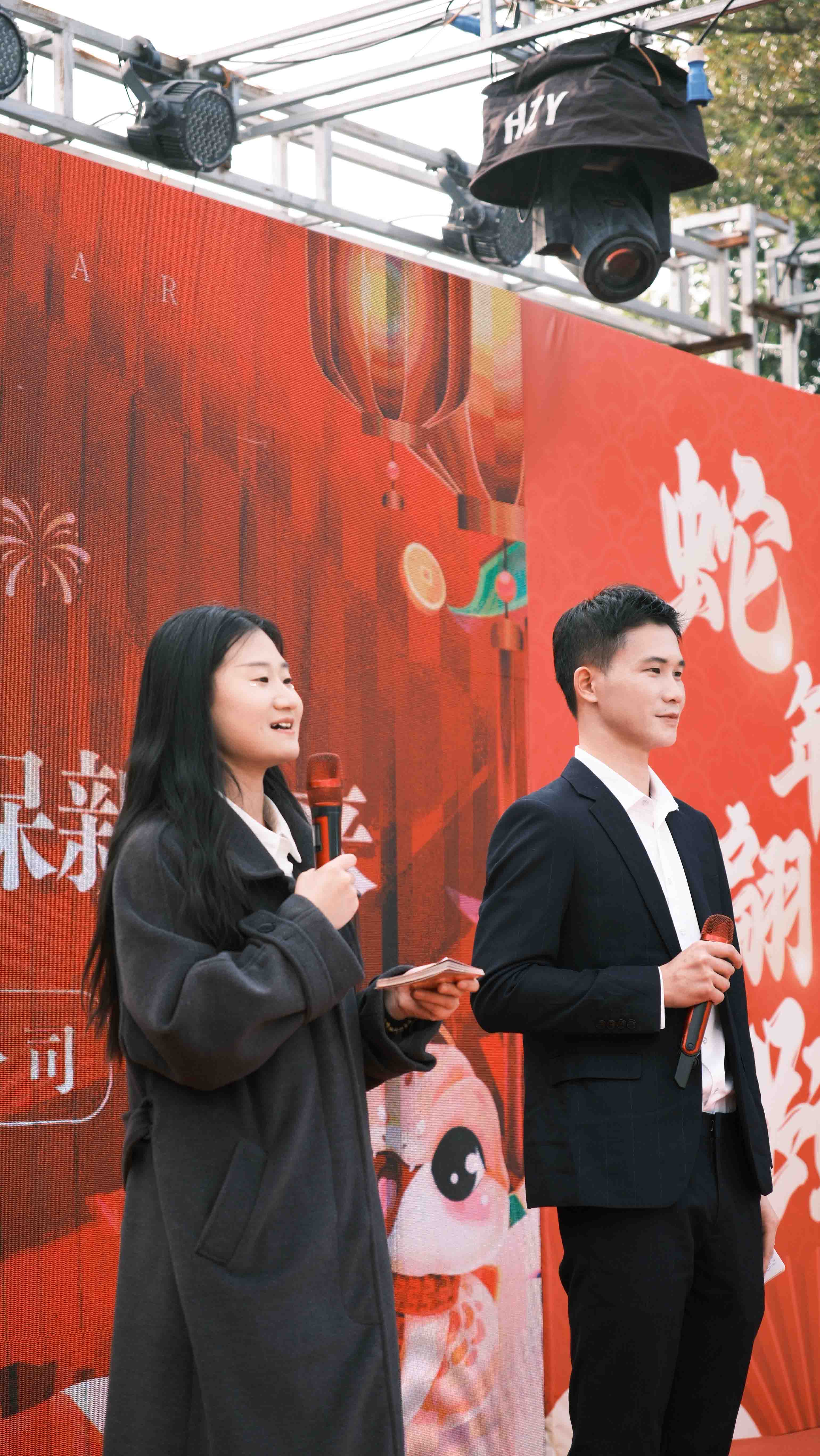 久信達(dá)科技2024年年會圓滿落幕：感恩同行，共創(chuàng)環(huán)保新未來，乘風(fēng)破浪，夢想起航(圖4)